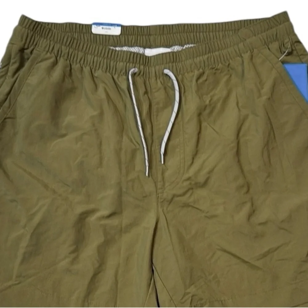 Columbia Hybrid Shorts